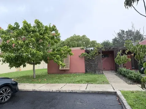 10343 Greenhouse Road Pembroke Pines FL 33026