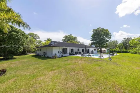 6875 N Cartee Road Palmetto Bay FL 33158