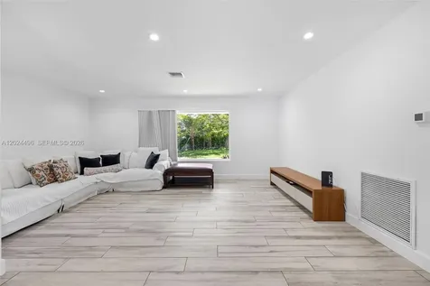 6875 N Cartee Road Palmetto Bay FL 33158