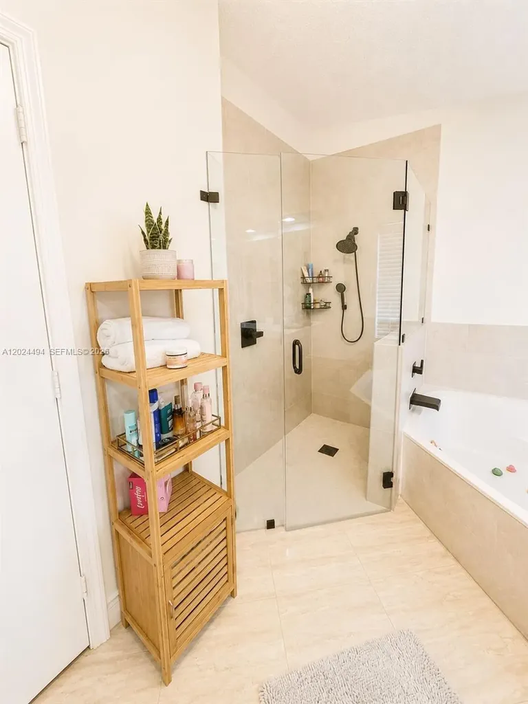 4938 SW 33rd Way Hollywood FL 33312