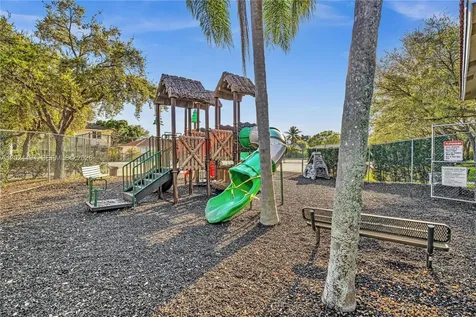 4938 SW 33rd Way Hollywood FL 33312