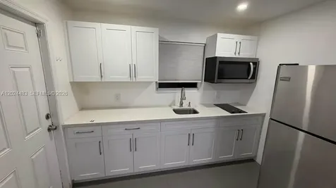 1212 E River Drive Margate FL 33063