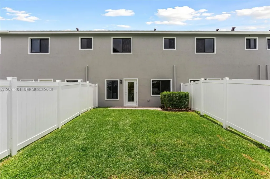 4825 Dillion Street Lake Worth FL 33463