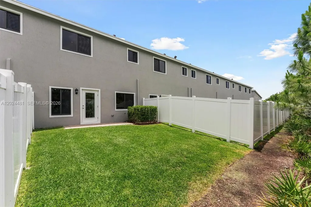 4825 Dillion Street Lake Worth FL 33463