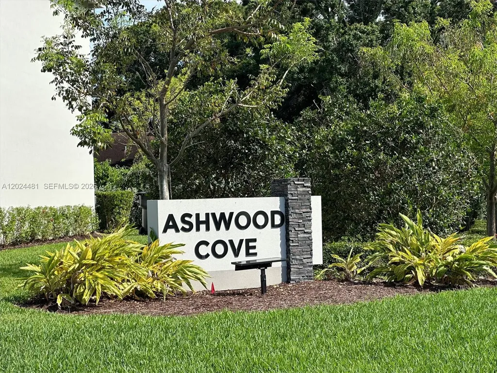 4825 Dillion Street Lake Worth FL 33463