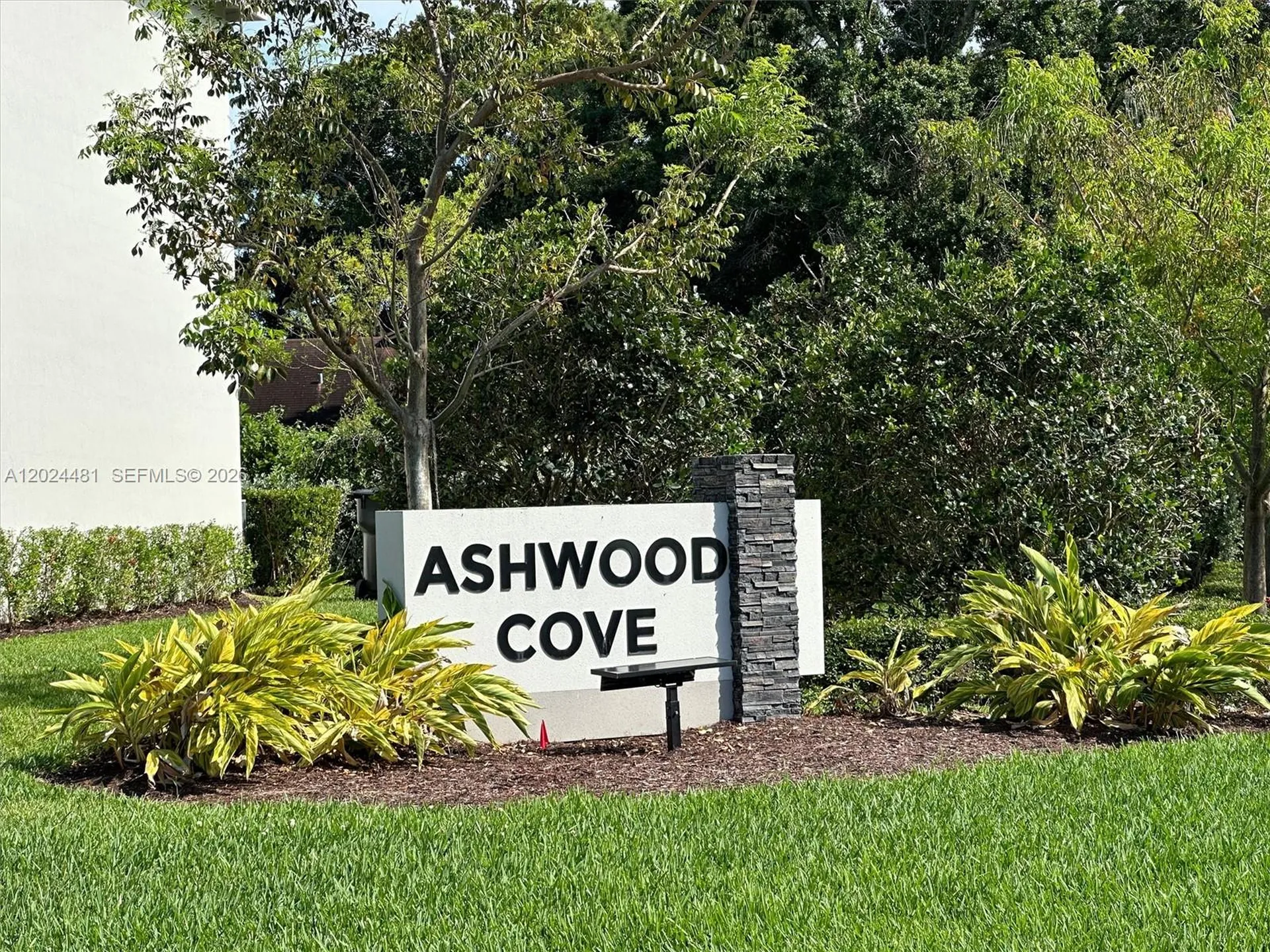 4825 Dillion Street Lake Worth FL 33463