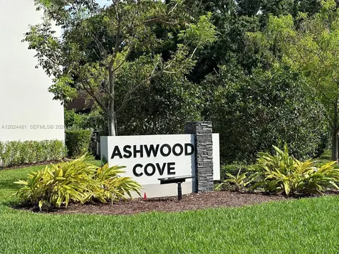 4825 Dillion Street Lake Worth FL 33463
