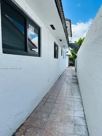 11870 SW 5th Street Miami FL 33184