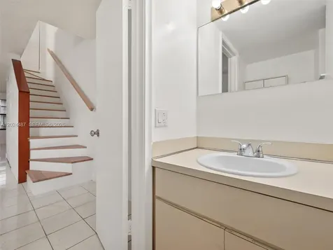 5437 W 21st Avenue Hialeah FL 33016