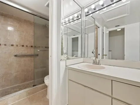 5437 W 21st Avenue Hialeah FL 33016