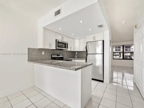 5437 W 21st Avenue Hialeah FL 33016