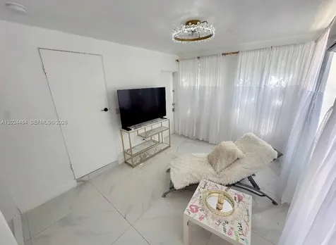 950 NE 127th Street North Miami FL 33161