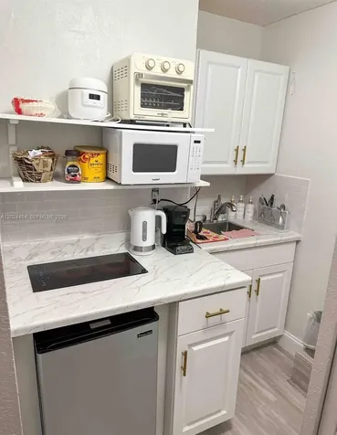 950 NE 127th Street North Miami FL 33161