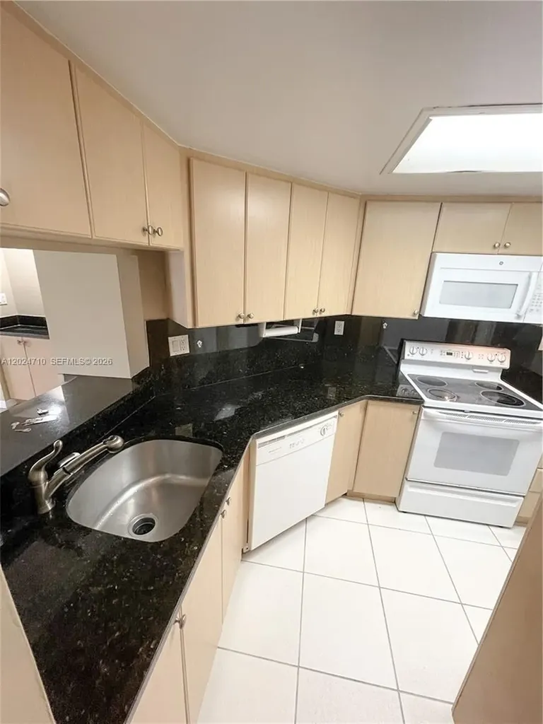 2829 N Course Drive Pompano Beach FL 33069