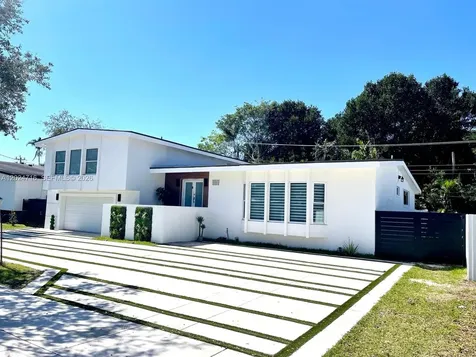 19960 Highland Lakes Boulevard Miami FL 33179