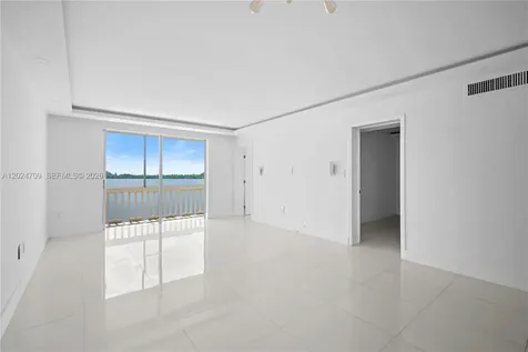 18601 NE 14th Avenue Miami FL 33179