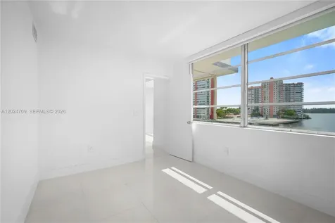 18601 NE 14th Avenue Miami FL 33179