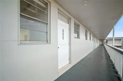 18601 NE 14th Avenue Miami FL 33179