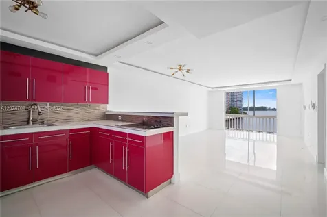18601 NE 14th Avenue Miami FL 33179