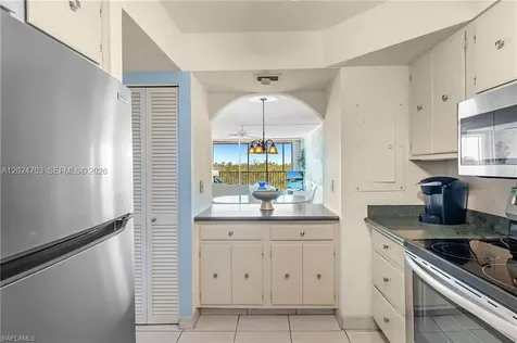 5 Bluebill Naples FL 34108
