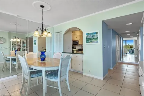 5 Bluebill Naples FL 34108