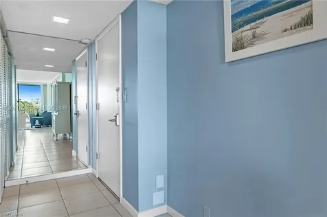5 Bluebill Naples FL 34108