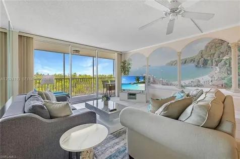 5 Bluebill Naples FL 34108
