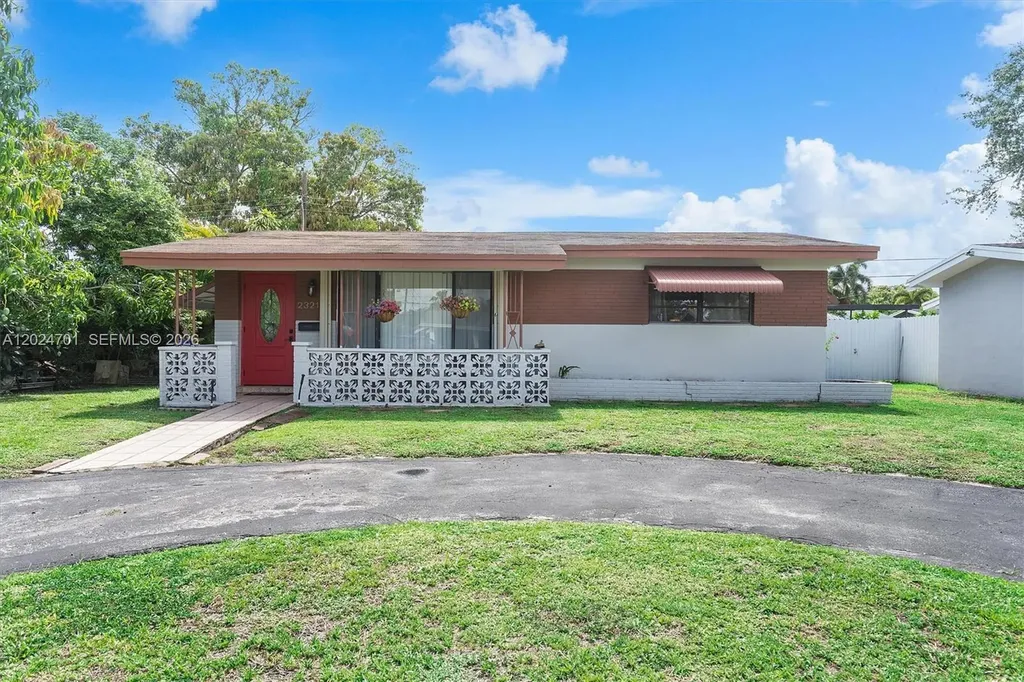 2321 Gulfstream Drive Miramar FL 33023