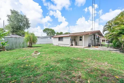 2321 Gulfstream Drive Miramar FL 33023
