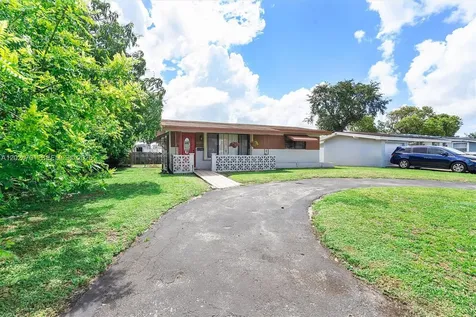 2321 Gulfstream Drive Miramar FL 33023
