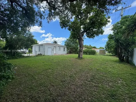 1320 NW 87th Street Miami FL 33147