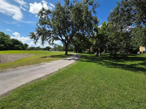 3686 NW 83rd Lane Sunrise FL 33351