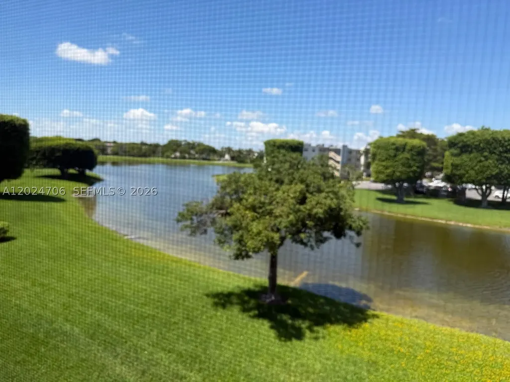 3069 Cornwall D Boca Raton FL 33434