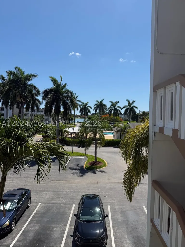3069 Cornwall D Boca Raton FL 33434