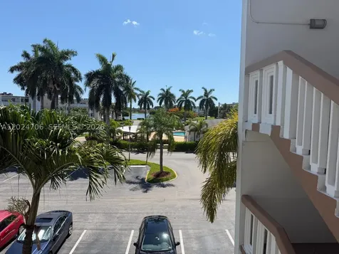 3069 Cornwall D Boca Raton FL 33434