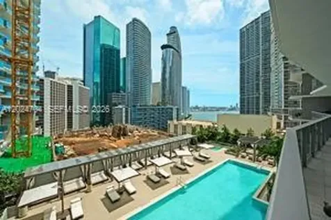 77 SE 5th Street Miami FL 33131