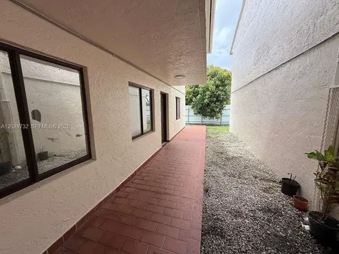 6278 W 22nd Court Hialeah FL 33016