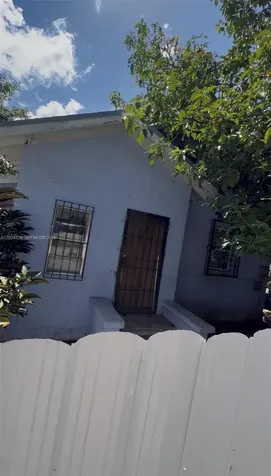 7822 NE Miami Court Miami FL 33138