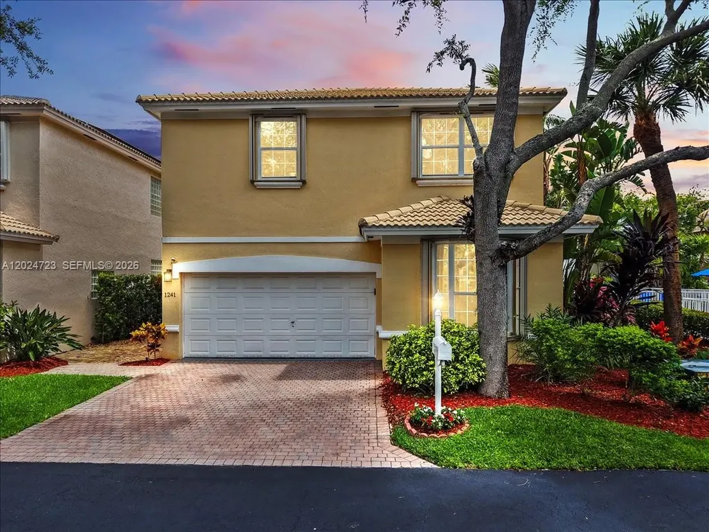 1241 Grant Street Hollywood FL 33019
