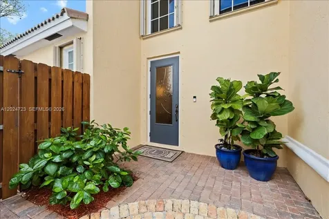 1241 Grant Street Hollywood FL 33019