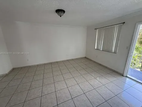 1655 W 44th Place Hialeah FL 33012