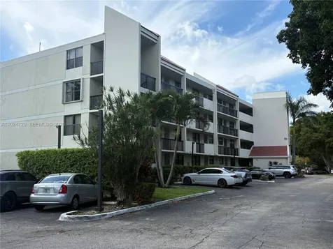 111 Lake Emerald Drive Oakland Park FL 33309