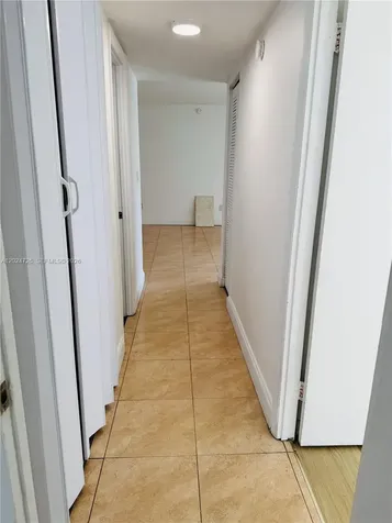 486 NW 165th St Road Miami FL 33169
