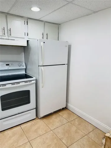 486 NW 165th St Road Miami FL 33169