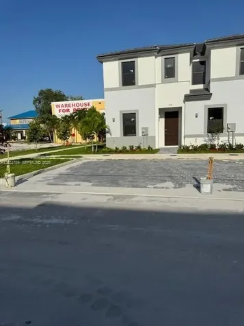 132 NW 10th Terrace Florida City FL 33034