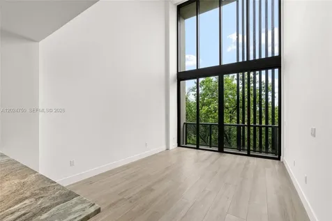 3034 Oak Avenue Miami FL 33133