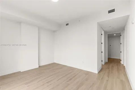3034 Oak Avenue Miami FL 33133