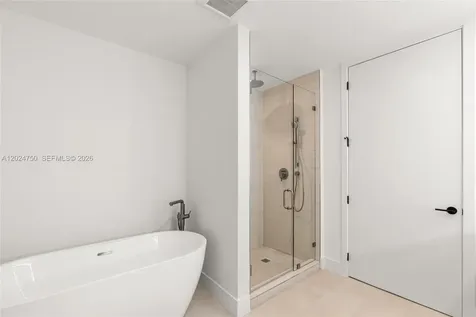 3034 Oak Avenue Miami FL 33133