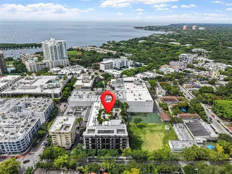 3034 Oak Avenue Miami FL 33133