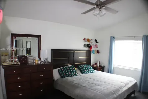 1317 SW 82nd Avenue North Lauderdale FL 33068